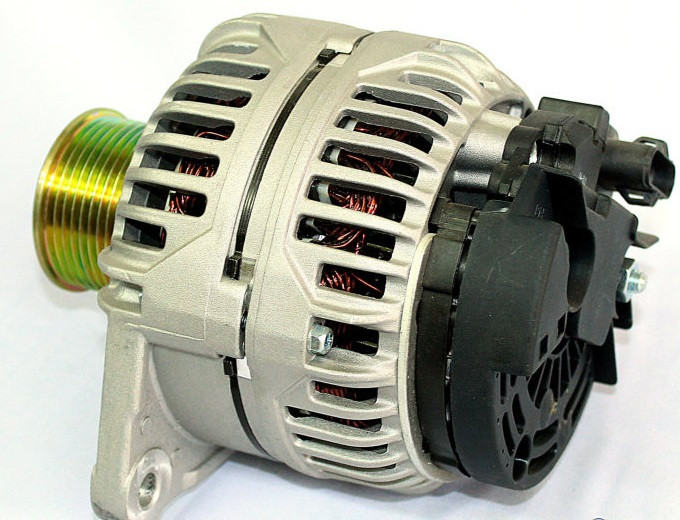 Генератор 24V 70A (120 град. 81мм) шкив РК D=55 (ISBe)